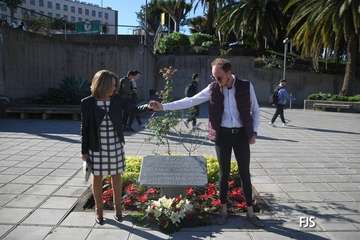 La ULPGC inmortaliza a su recordado profesor Antonio Falcón/FJS Fotografía.